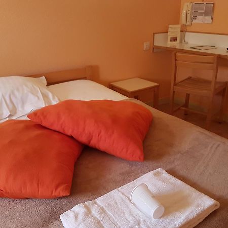 Hotel Le Bretagne Louvigne-de-Bais ภายนอก รูปภาพ