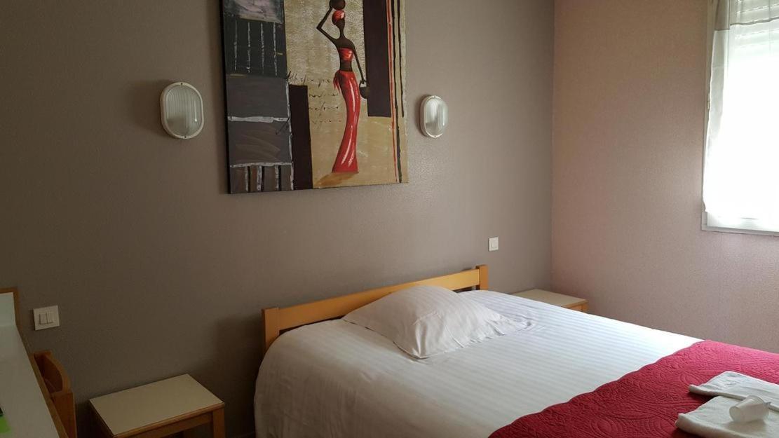 Hotel Le Bretagne Louvigne-de-Bais ภายนอก รูปภาพ