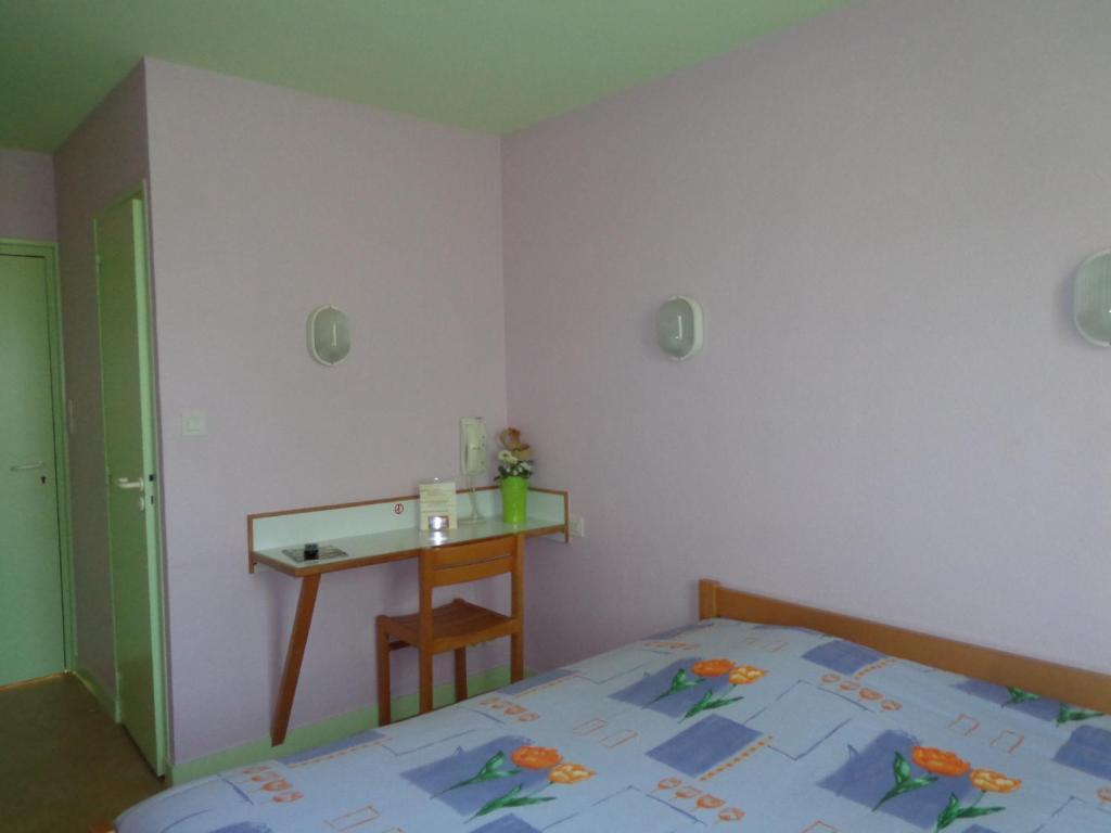 Hotel Le Bretagne Louvigne-de-Bais ภายนอก รูปภาพ