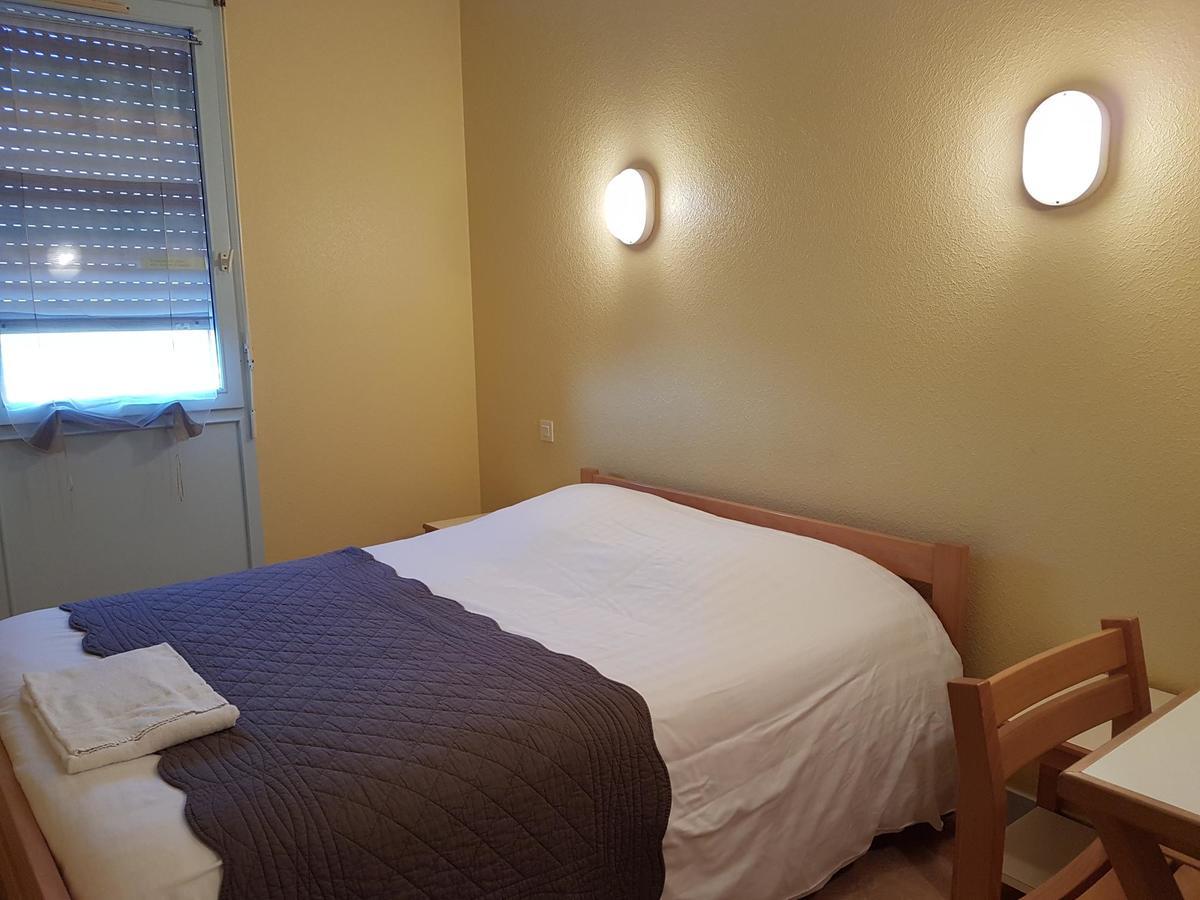 Hotel Le Bretagne Louvigne-de-Bais ภายนอก รูปภาพ