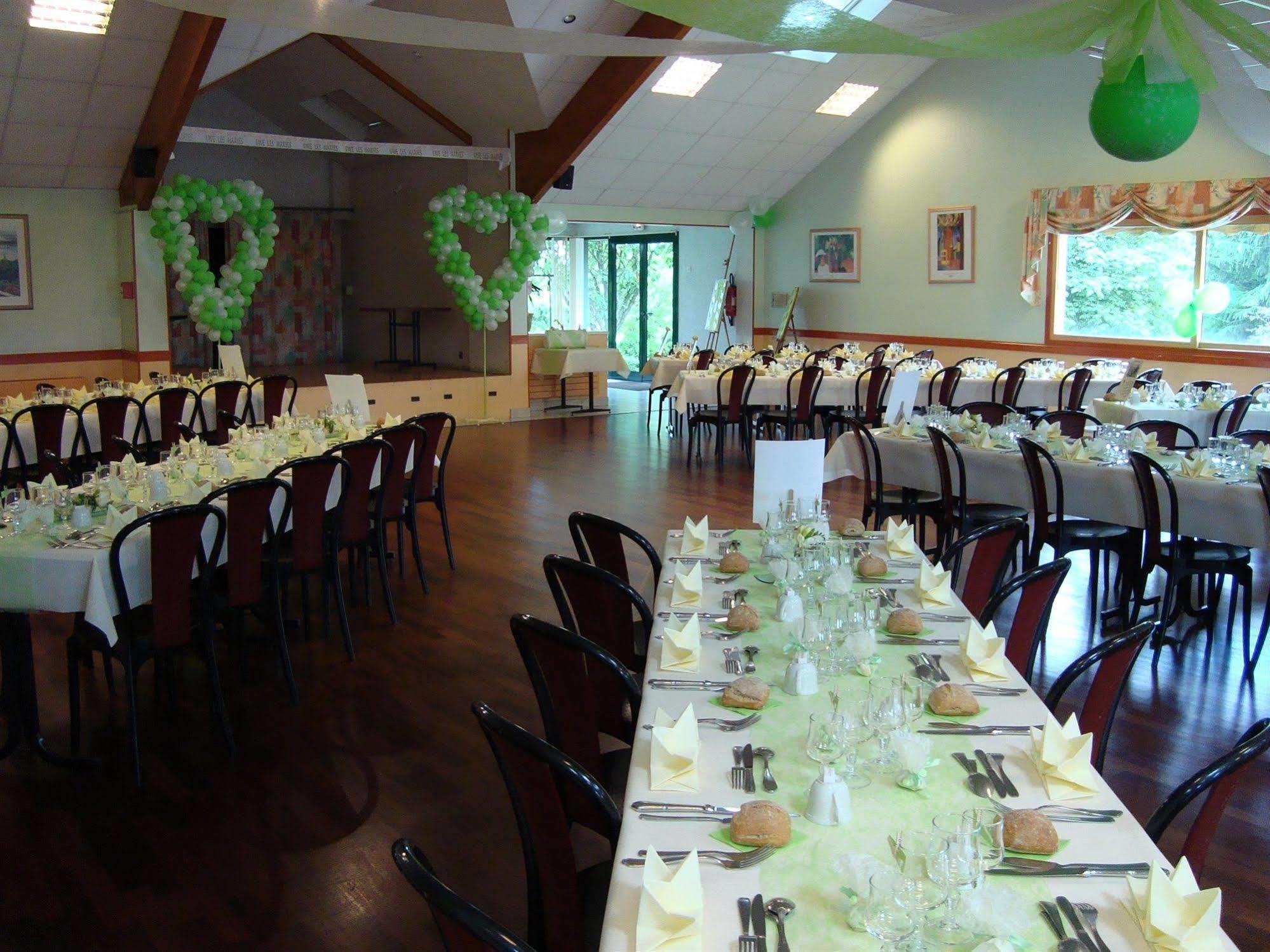 Hotel Le Bretagne Louvigne-de-Bais ภายนอก รูปภาพ